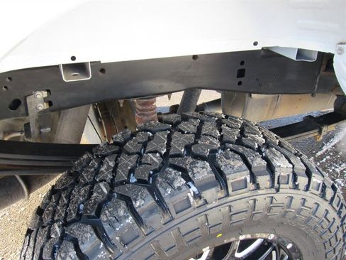 Used 2019 Ford F250 XL w/ STX Appearance Package image 12