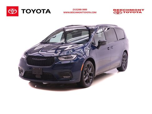 Used 2025 Chrysler Pacifica Limited FWD image 1