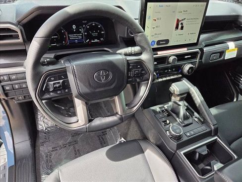 New 2026 Toyota 4Runner Limited AWD/4WD image 3