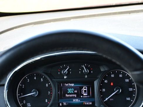 Used 2021 Buick Encore Preferred image 21