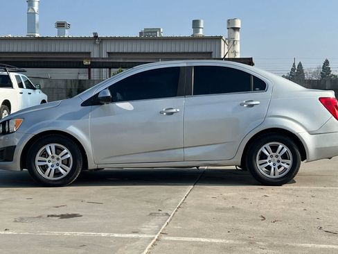 Used 2012 Chevrolet Sonic LT image 6