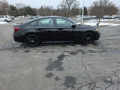 Used 2025 Honda Civic Sport image 8