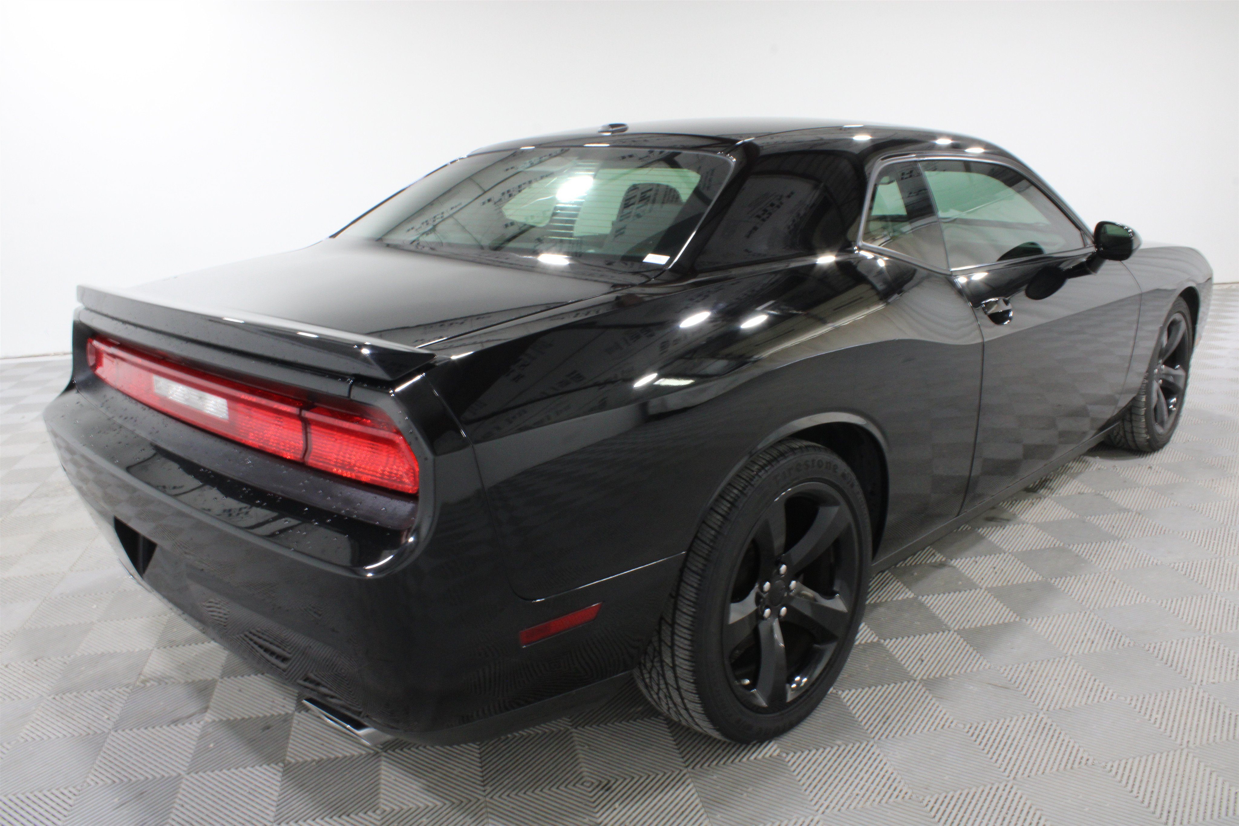Used 2014 Dodge Challenger R/T w/ Blacktop Package RWD image 3