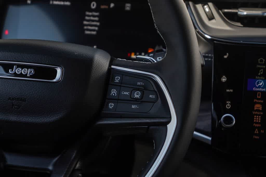 Used 2026 Jeep Grand Cherokee L 4WD image 17