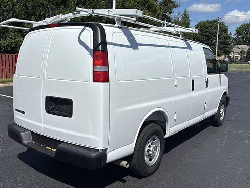 Used 2025 Chevrolet Express 2500 w/ Driver Convenience Package RWD image 7