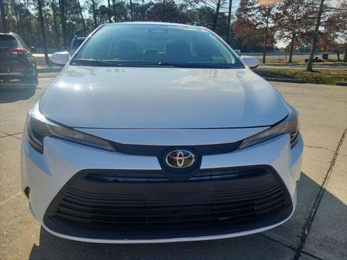 Certified 2024 Toyota Corolla LE image 10