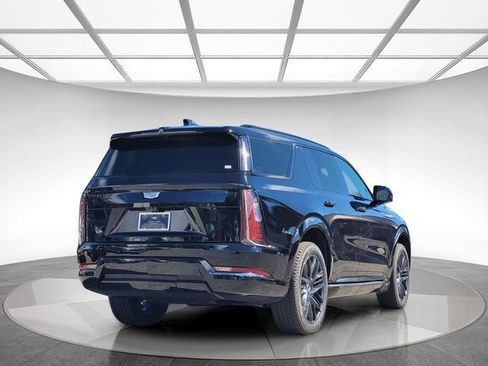 New 2026 Cadillac Escalade IQL Sport 1 w/ LPO, ONYX Package AWD/4WD image 4
