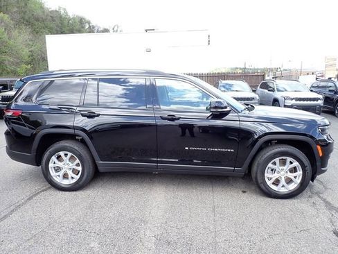 Used 2023 Jeep Grand Cherokee L Limited AWD/4WD image 8
