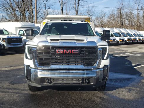 New 2025 GMC Sierra 3500 Pro w/ Convenience Package image 2