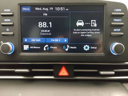 Used 2025 Hyundai Elantra SE FWD image 25