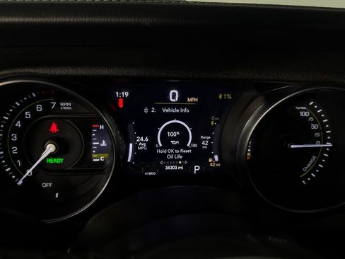 Used 2023 Jeep Wrangler Unlimited Sahara w/ Cold Weather Group AWD/4WD image 14