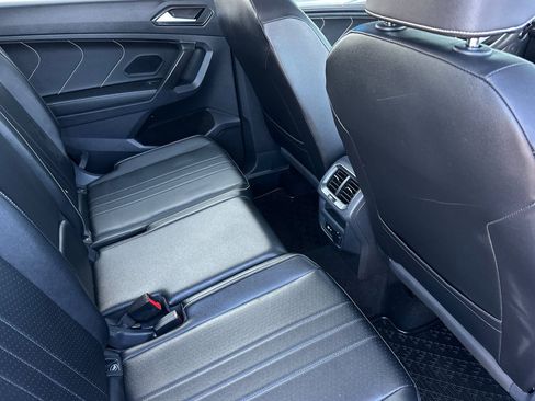 Used 2022 Volkswagen Tiguan SE image 20