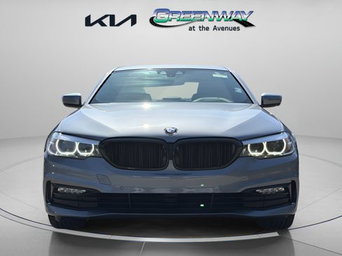 Used 2018 BMW 530i w/ Premium Package RWD image 2