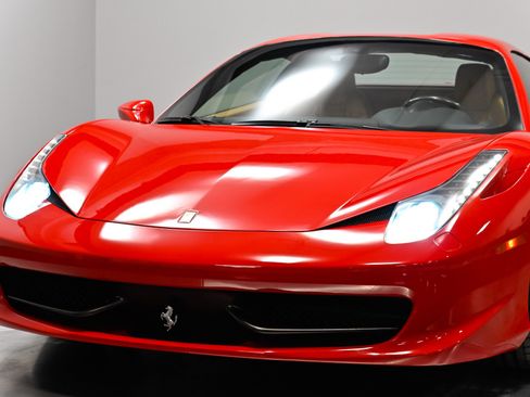 Used 2013 Ferrari 458 Spider RWD image 54