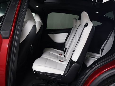 Used 2020 Tesla Model X Long Range image 11