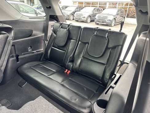 Used 2021 Ford Explorer Limited w/ Equipment Group 301A AWD/4WD image 35