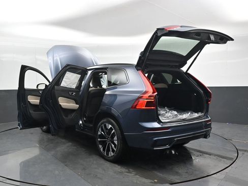 New 2026 Volvo XC60 B5 Plus w/ Protection Package Premier image 47