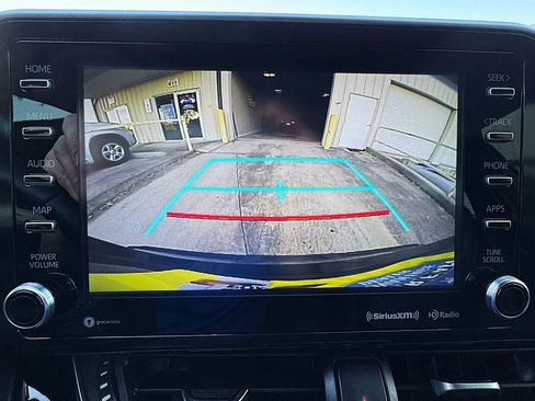 Used 2020 Toyota C-HR Limited image 17