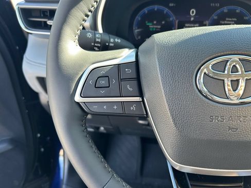 Used 2026 Toyota Highlander Platinum AWD/4WD image 18