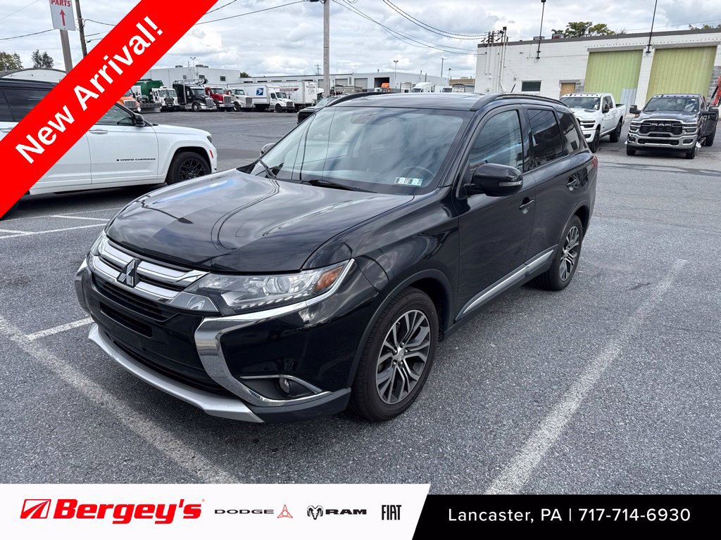 Used 2016 Mitsubishi Outlander SE AWD/4WD image 1