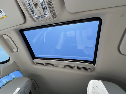 Used 2023 Mercedes-Benz GLE 350 4MATIC image 28