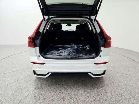 New 2026 Volvo XC60 B5 Plus w/ Climate Package image 15