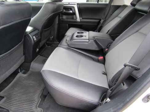 Used 2022 Toyota 4Runner SR5 Premium w/ Moonroof Package AWD/4WD image 41
