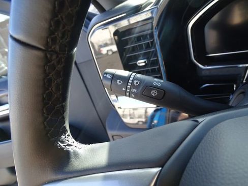 Used 2023 Chevrolet Silverado 1500 LT w/ Leather Package AWD/4WD image 41