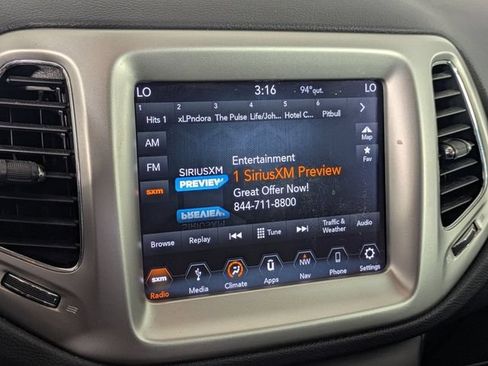 Used 2019 Jeep Compass Latitude w/ Popular Equipment Group FWD image 17