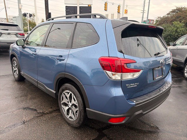Used 2024 Subaru Forester Premium w/ Pop Package 2 AWD/4WD image 4