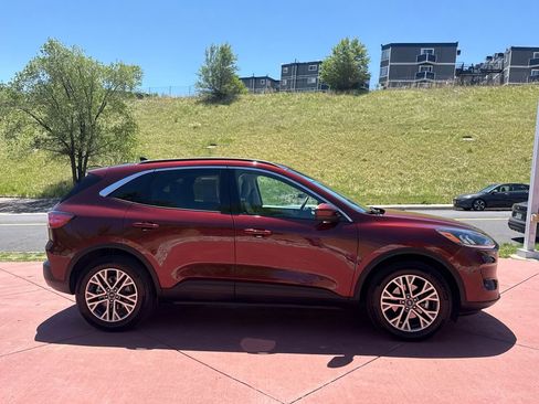 Used 2021 Ford Escape SEL AWD/4WD image 10