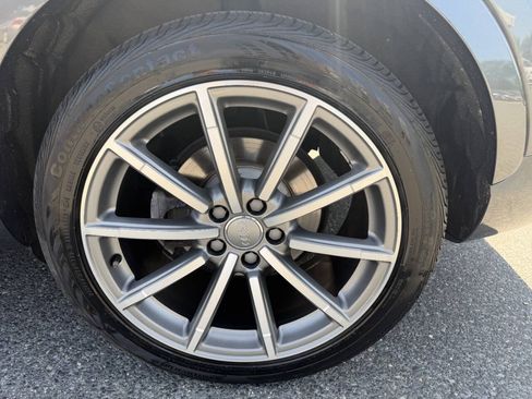 Used 2018 Audi Q3 2.0T Premium Plus AWD/4WD image 12