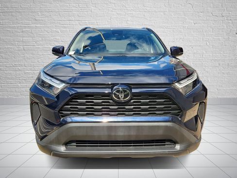 Used 2025 Toyota RAV4 XLE FWD image 2