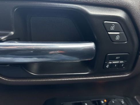 Used 2023 GMC Sierra 3500 Denali w/ Denali Black Diamond Edition image 28