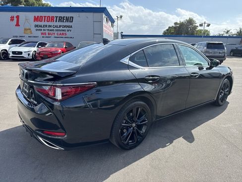 Used 2023 Lexus ES 350 F Sport image 4