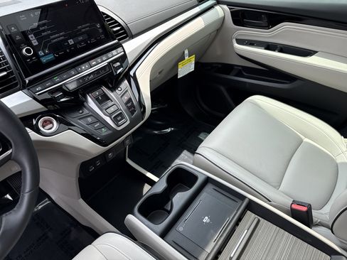Used 2025 Honda Odyssey Touring image 26