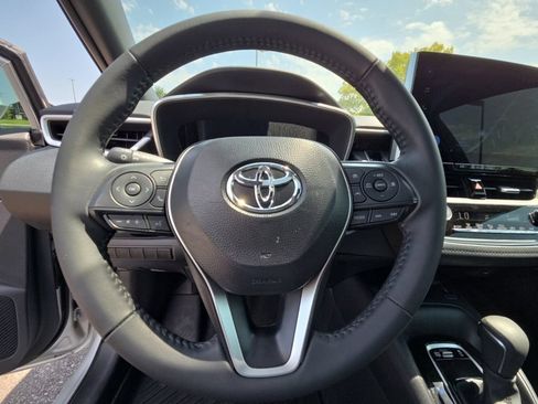 Used 2025 Toyota Corolla XSE FWD image 25