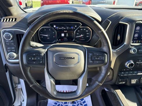 Certified 2022 GMC Sierra 2500 Denali w/ Technology Package image 11