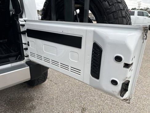 Used 2015 Jeep Wrangler Unlimited Sahara w/ Max Tow Package image 28