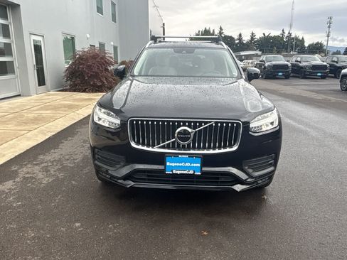 Used 2020 Volvo XC90 T6 Momentum AWD/4WD image 8