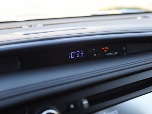 Used 2018 Toyota Highlander Limited Platinum image 31