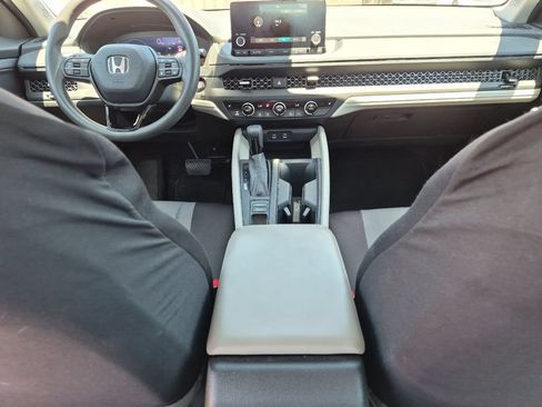 Used 2023 Honda Accord EX image 13