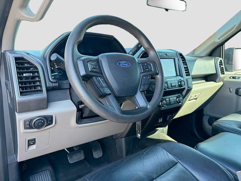 Used 2020 Ford F150 XLT image 24