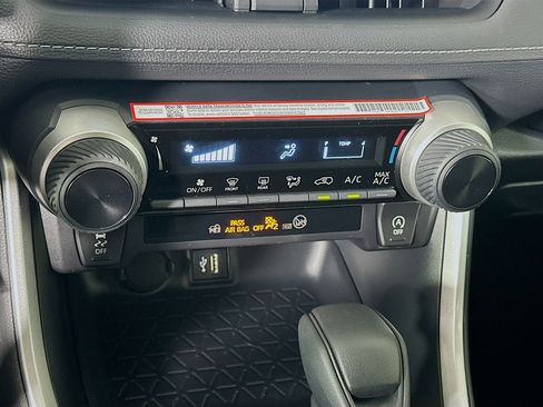 Used 2025 Toyota RAV4 LE image 23