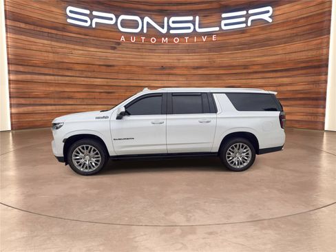 Used 2024 Chevrolet Suburban High Country w/ Premium Package AWD/4WD image 2