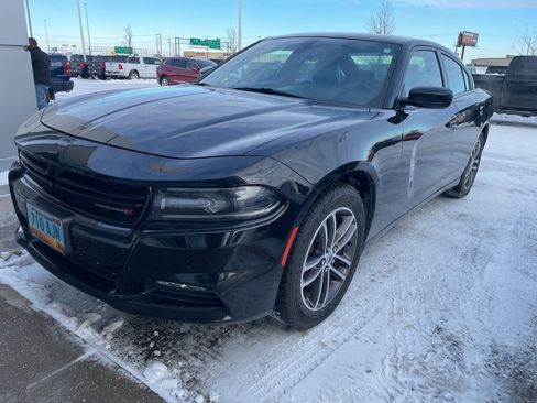 Used 2019 Dodge Charger SXT w/ Plus Group image 9