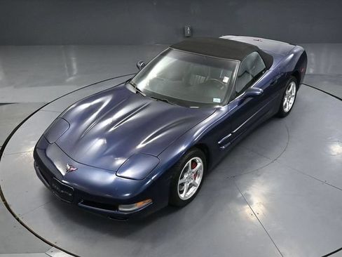 Used 2001 Chevrolet Corvette Convertible RWD image 47