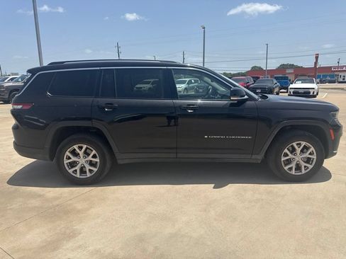 Used 2022 Jeep Grand Cherokee L Limited AWD/4WD image 8