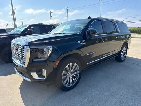 Used 2021 GMC Yukon XL Denali w/ Denali Premium Package AWD/4WD image 1