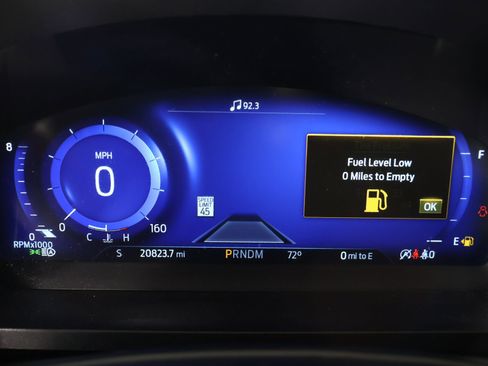Used 2020 Ford Explorer Platinum w/ Premium Technology Package AWD/4WD image 4